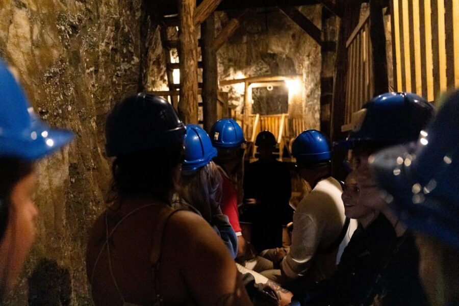 Krakow: UNESCO Underground Boat Expedition & Salt Mine Tour - Timing, walking, and what to wear (14–16°C all year)
