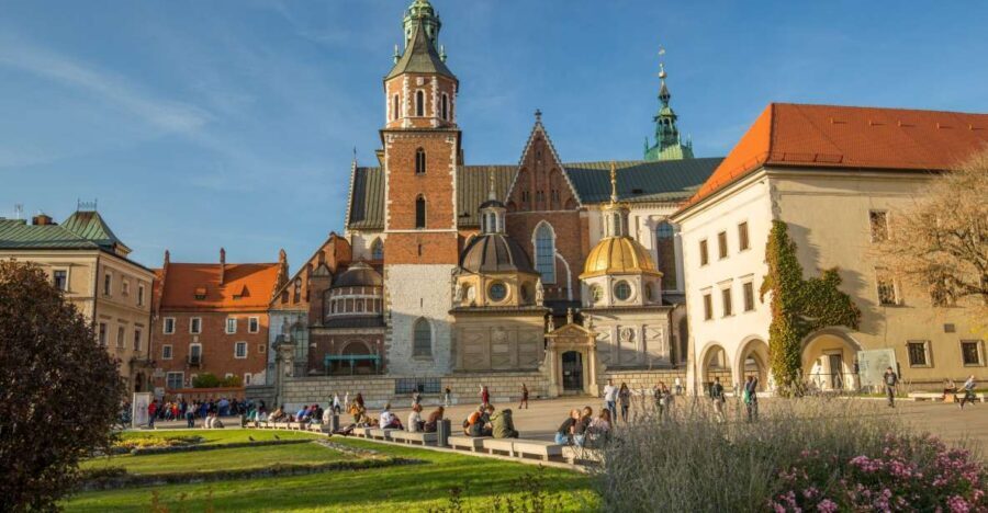 Krakow: Wawel Castle, Cathedral, Salt Mine, and Lunch - Wieliczka Salt Mine: 700+ years underground, 340 meters down