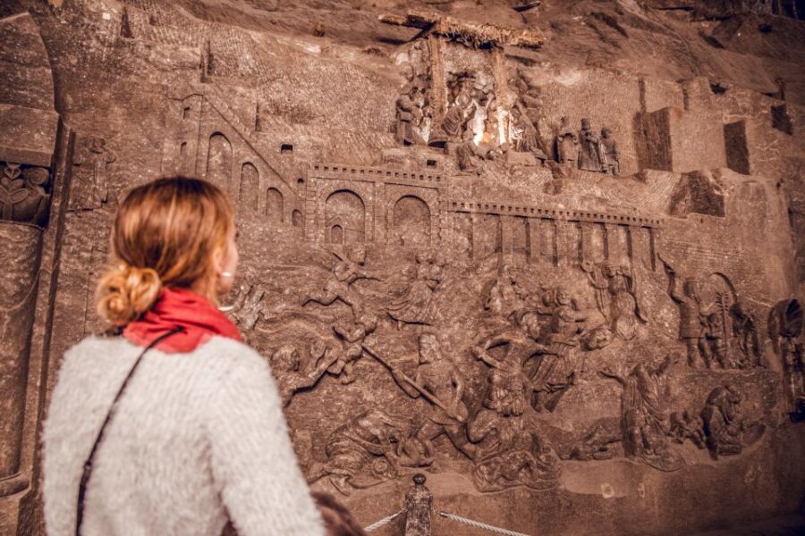Krakow: Wieliczka Salt Mine Guided Tour - Entering the Danilowicz Shaft: your 800-step descent to 135 meters