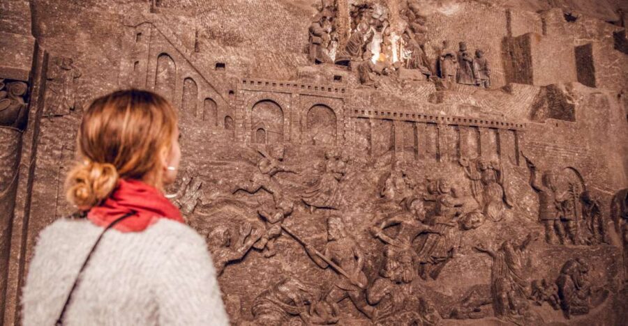 Krakow: Wieliczka Salt Mine Guided Tour - St. Kinga’s Chapel and the salt art: the wow factor you came for