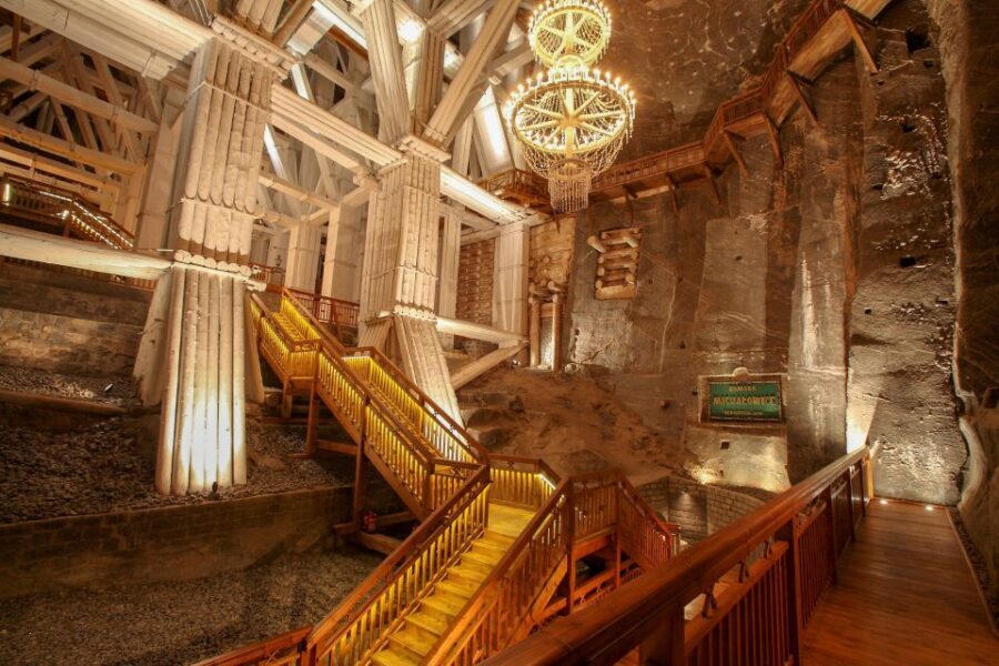 Kraków: Wieliczka Salt Mine Guided Tour with Hotel Pickup - Getting into the mine: your guide, your language, and a smoother entry