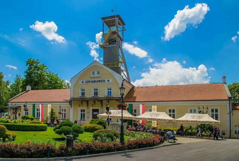 Kraków: Wieliczka Salt Mine Guided Tour with Transfer - Who should book this Wieliczka Salt Mine transfer tour