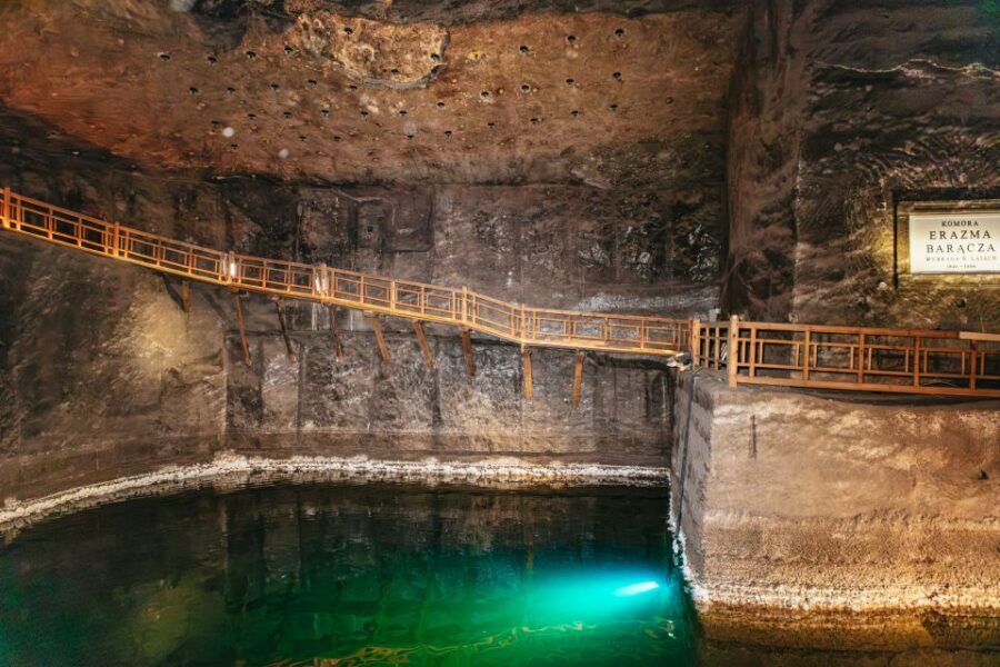 Krakow: Wieliczka Salt Mine Guided Tour with Transport - Why Wieliczka Works So Well as a Day Trip