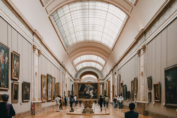 Louvre Art and Mysteries: Guided Experience for 6-people Max - Footwear, bags, and why those rules exist