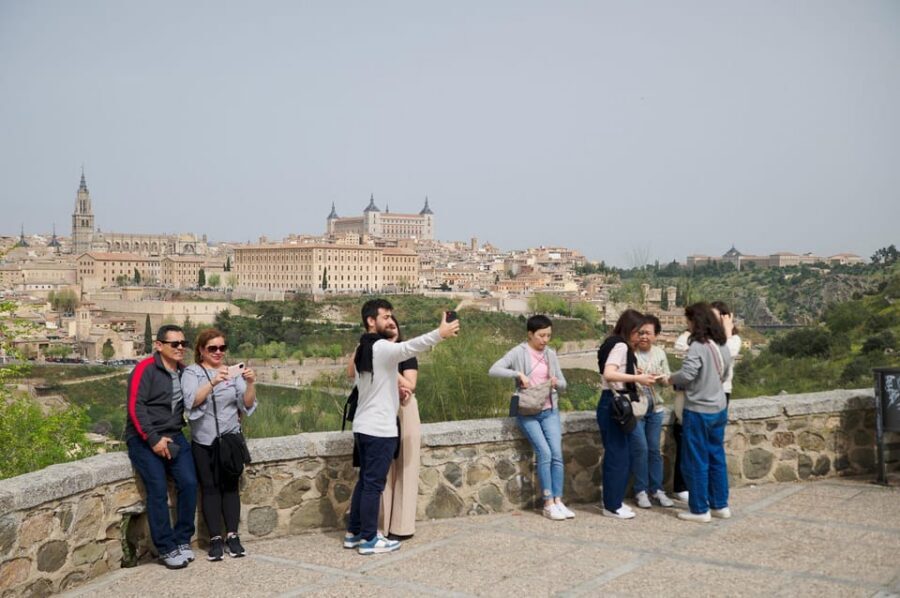 Madrid: Segovia and Toledo Tour, Alcazar, and Cathedral - Segovia guided tour plus free time: good structure, and you still get to breathe