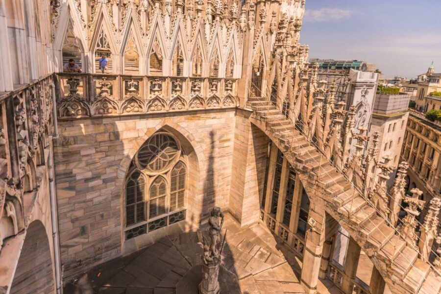 Milan Duomo and Rooftop 2-Hour Guided Tour - Who should book this rooftop-and-interior tour