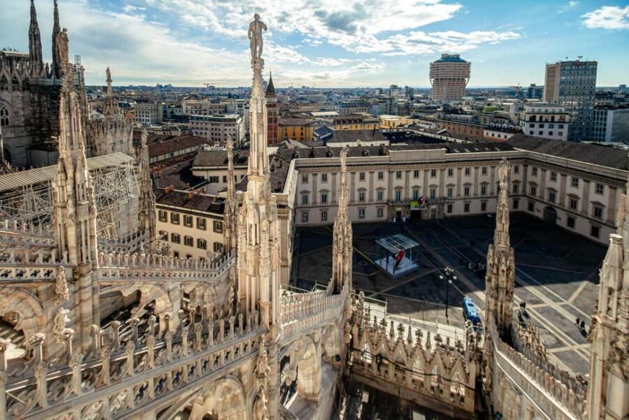 Milan Duomo Cathedral and Rooftop Terrace Guided Tour - Entering Milan’s Duomo Cathedral: What a Guide Adds (Beyond Photos)