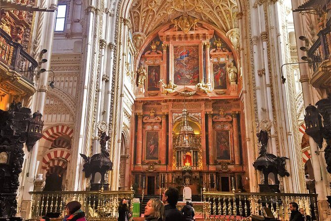 Mosque-Cathedral, Alcazar & Jewish Quarter with Tickets - Group Size, Timing, and Finding Your Pace in Tight Streets
