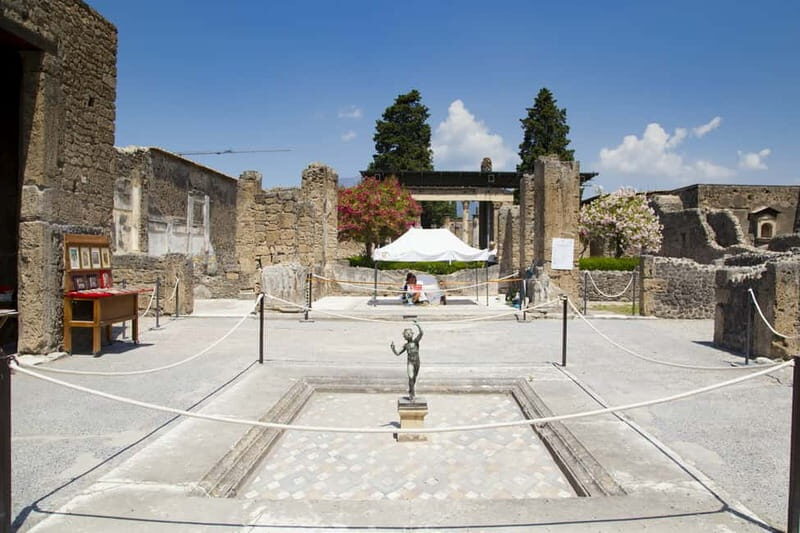 Naples or Sorrento: Full-Day Pompeii and Mount Vesuvius Tour - Key things to love about this Naples or Sorrento Pompeii and Vesuvius tour