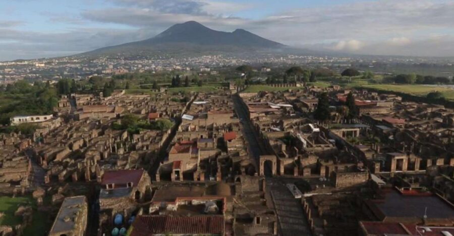 Naples: Pompeii and Herculaneum Tour with Tickets and Lunch - Key things that make this tour worth your time