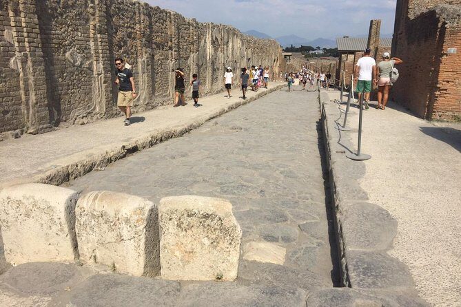 Naples Shore Excursion: Pompeii and Sorrento Day Trip - Sorrento in a nutshell: Meta di Sorrento and Villa Comunale viewpoints