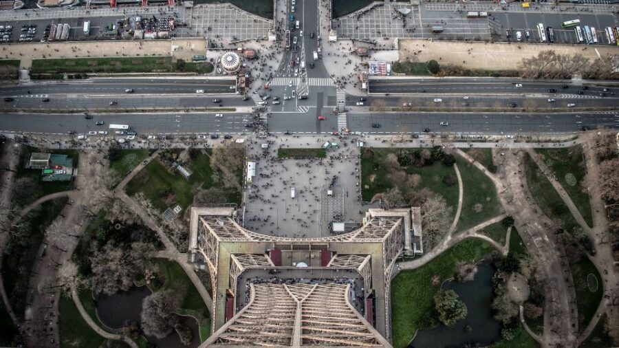 Paris: Access Eiffel Tower Summit or Second Level - Who this tour suits best