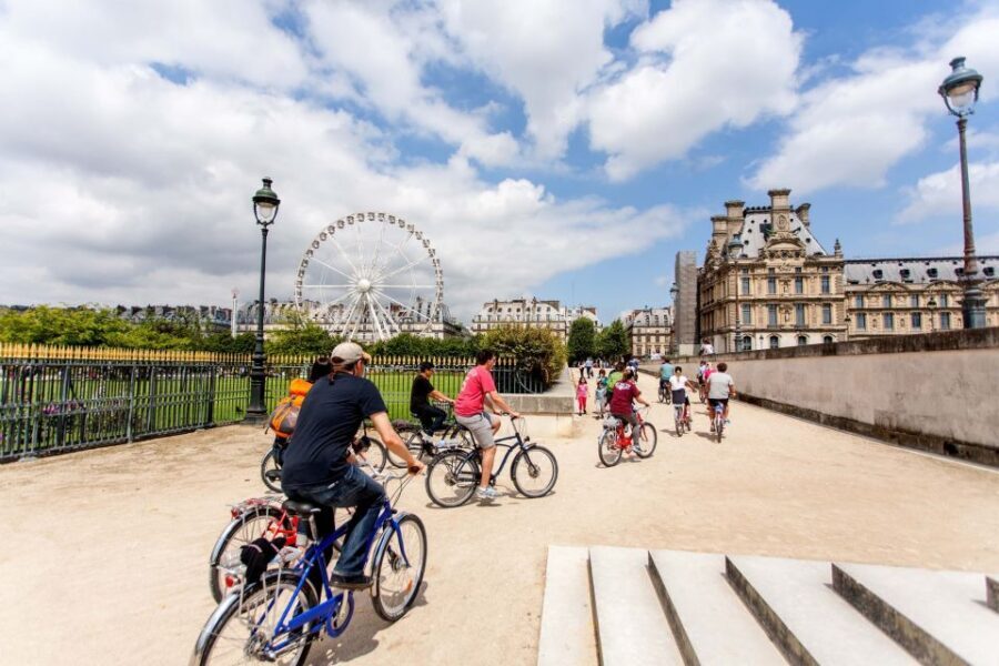 Paris Bike Tour: Eiffel Tower, Place de la Concorde & More - Eiffel Tower Stop: Close-Up Views Without the Long Walk