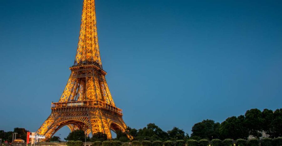 Paris: City Tour by Bus with Eiffel Tower & Optional Summit - Riding the Night Route with Air-Conditioned Comfort and Headphone Commentary