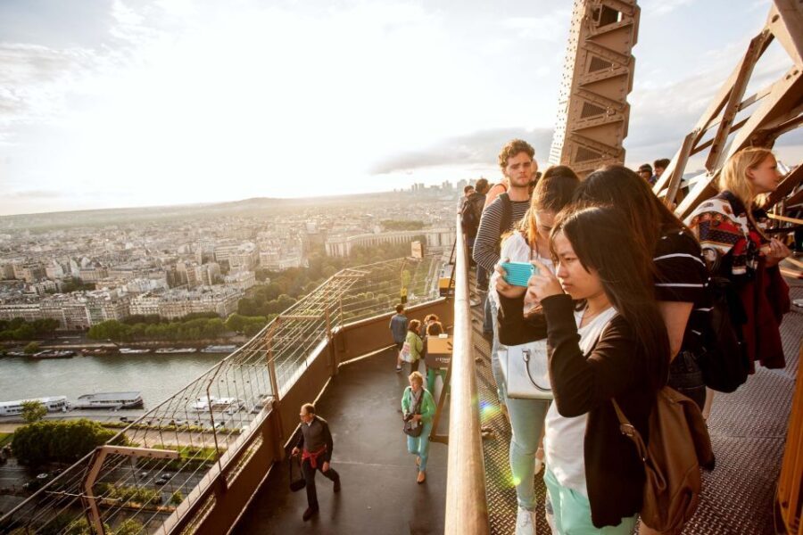 Paris: City Tour by Bus with Eiffel Tower & Optional Summit - Optional Summit Upgrade: When the Extra Waiting Is Worth It