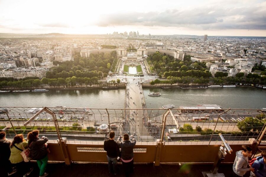 Paris: City Tour by Bus with Eiffel Tower & Optional Summit - Timing, Lines, and How to Keep Your Evening Stress-Free