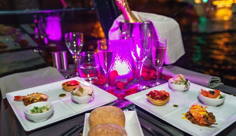 Paris: Dinner Cruise on the Seine and Eiffel Tower 2nd floor - Service and on-site reality checks