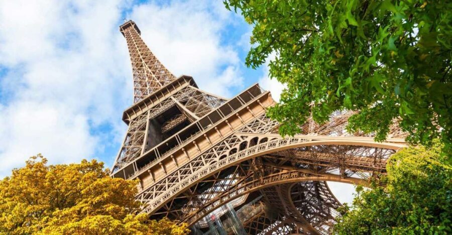 Paris: Eiffel Tower Access and Seine River Cruise - Security and elevator lines: what you should realistically expect