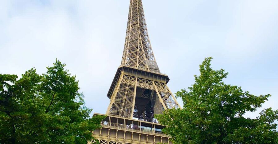 Paris: Eiffel Tower Elevator 2nd Level and Summit Access - The 2nd-Level Start: Getting Oriented and Taking Real Photos