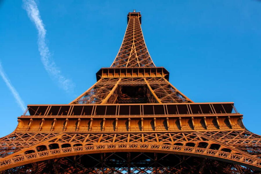 Paris: Eiffel Tower Fully Guided Tour with Summit Option - The meeting point is not the Eiffel Tower (and that matters)