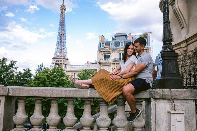 Paris Eiffel Tower Photoshoot Professional Photographer Private - Meeting at Espl. du Trocadéro: How You Start Without Stress