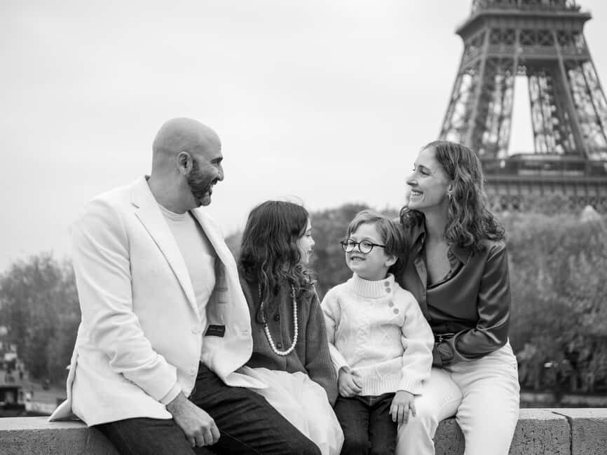 Paris: Eiffel Tower Private Photoshoot Experience - Premium option: how the Seine viewpoint adds real variety