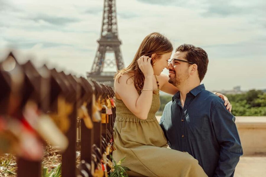 Paris: Eiffel Tower Street Photoshoot - The Main Photo Stop: 30 Minutes of Eiffel Tower Views
