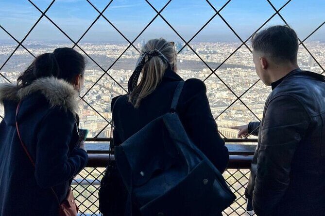 Paris: Eiffel Tower Summit Small-Group Guided Tour Max 6 People - Guides who elevate the experience: Sophia, Sara, Diane, Maria, Remi