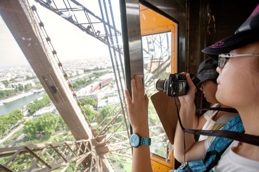 Paris: Eiffel Tower Tickets and City Bus Tour - Optional Summit Access and the Line You Should Expect