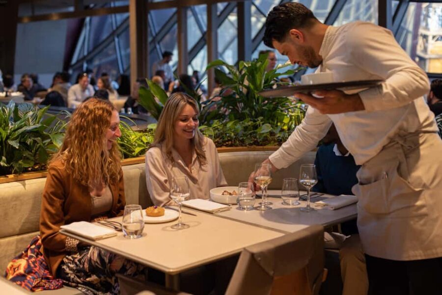 Paris: Elegant Dinner with Drinks in the Eiffel Tower - Seating: Cœur Brasserie vs Seine View (and why you should accept the assignment)