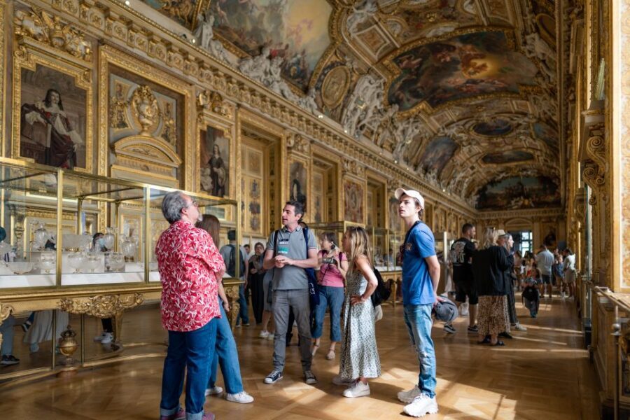 Paris: Guided Tour of the Must-Sees of the Louvre Museum - The core museum time: how the Louvre highlights route works