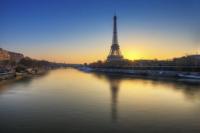 Paris Lights Evening Bus Tour with Eiffel Tower Summit Option - Trocadéro: your big photo payoff