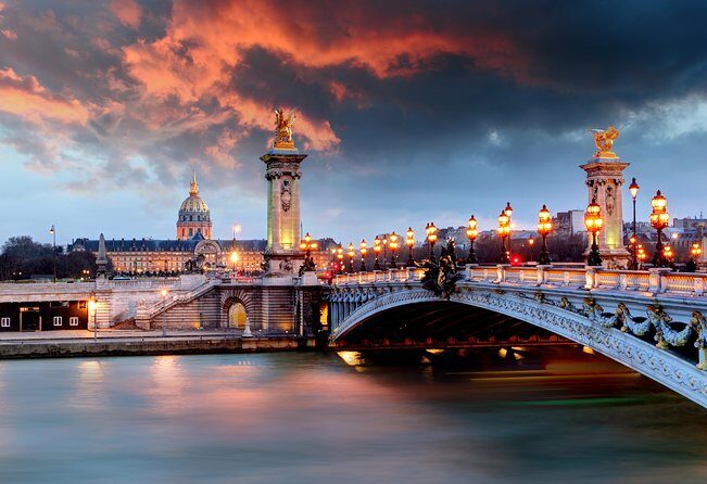 Paris Lights Evening Bus Tour with Eiffel Tower Summit Option - Eiffel Tower summit option: what changes with the upgrade
