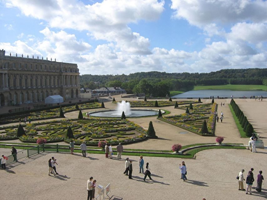 Paris: Palace of Versailles Ticket with Private Transfer - Inside the Palace: Royal Apartments, the Chapel, and the Hall of Mirrors
