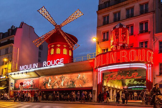 Paris Private Full Day Tour: Montmartre, Sights & Eiffel Tower - Clos Montmartre, Place du Tertre, and the Romantic Stops