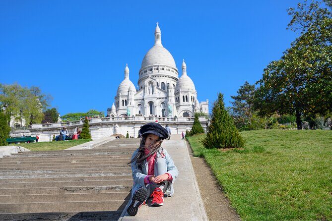 Paris Private Full Day Tour: Montmartre, Sights & Eiffel Tower - Abbesses Metro Entrance and the Pigalle-Style Time Break