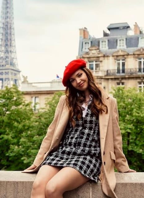 Paris : Private Professional Photoshoot at the Eiffel Tower - Pont d’Iéna: where the Eiffel Tower gets tall in your frame