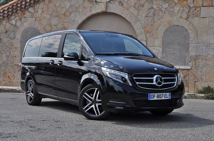 PARIS: Private transfer Château Versailles van 7 people 4H - Private 7-seat van transfer: why it matters for Versailles