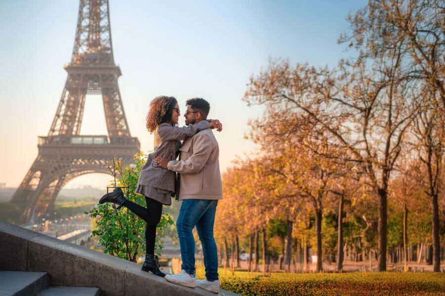 Paris: Professional Photoshoot with the Eiffel Tower - Shared vs Private: Picking the Right Session Size (and Vibe)