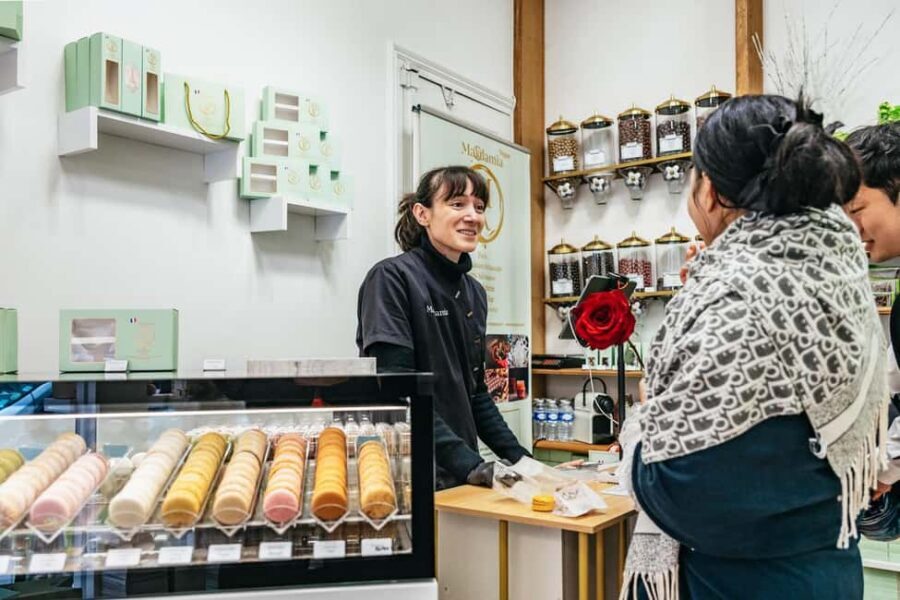 Paris: Seine Cruise and Macaron Tasting by the Eiffel Tower - Macaron Tasting at MAKDAMIA (13 Rue de Monttessuy): Two Macarons, On Your Schedule