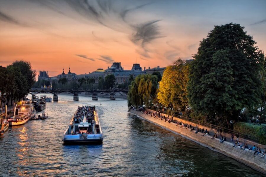 Paris: Seine Cruise with Snack/Optional Eiffel Tower Ticket - Comfort and Practical Stuff That Affects Your Experience