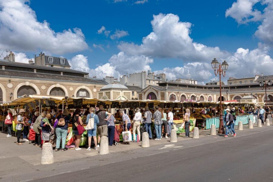 Paris: Versailles Palace and Queen Hamlet E-Bike Tour - Marnes-la-Coquette and the gates-of-Paris feel