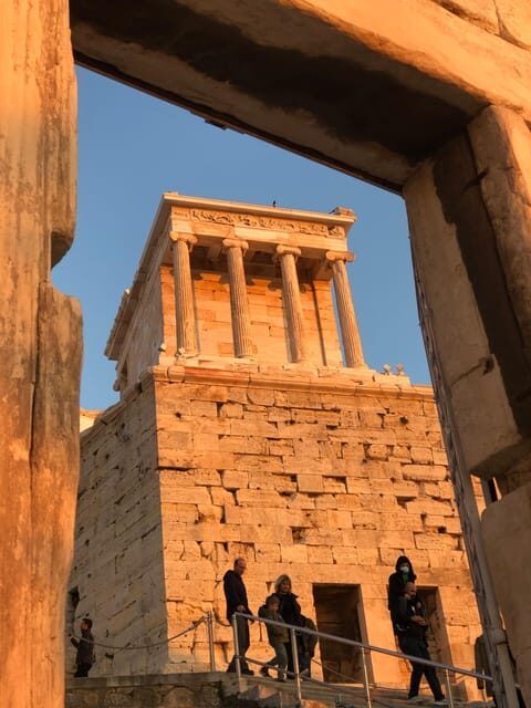 Parthenon & Acropolis Guided Tour in Spanish -Option Tickets - Propylaea and Temple of Athena Nike: the architectural setup