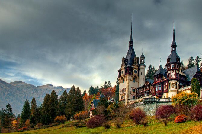Peles Castle, Bran - Dracula's Castle & Brasov - Day Tour from Bucharest - Peles Castle in Sinaia: royal architecture that feels like art