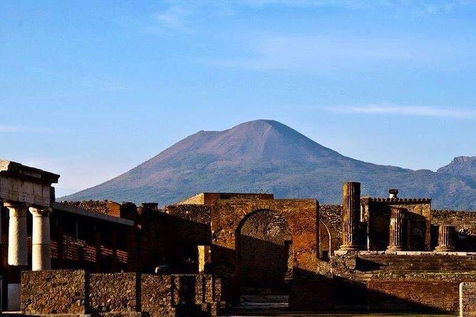 Pompeii: 2 Hour Private Tour with an Archeologist Guide - Starting at Via Villa dei Misteri: Meeting Point, Easy Flow, No Detours