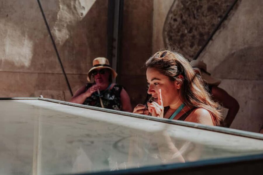 Pompeii 3hours Villa of Mysteries tour with an Archaeologist - Foro Civile di Pompei: the civic center you can almost feel