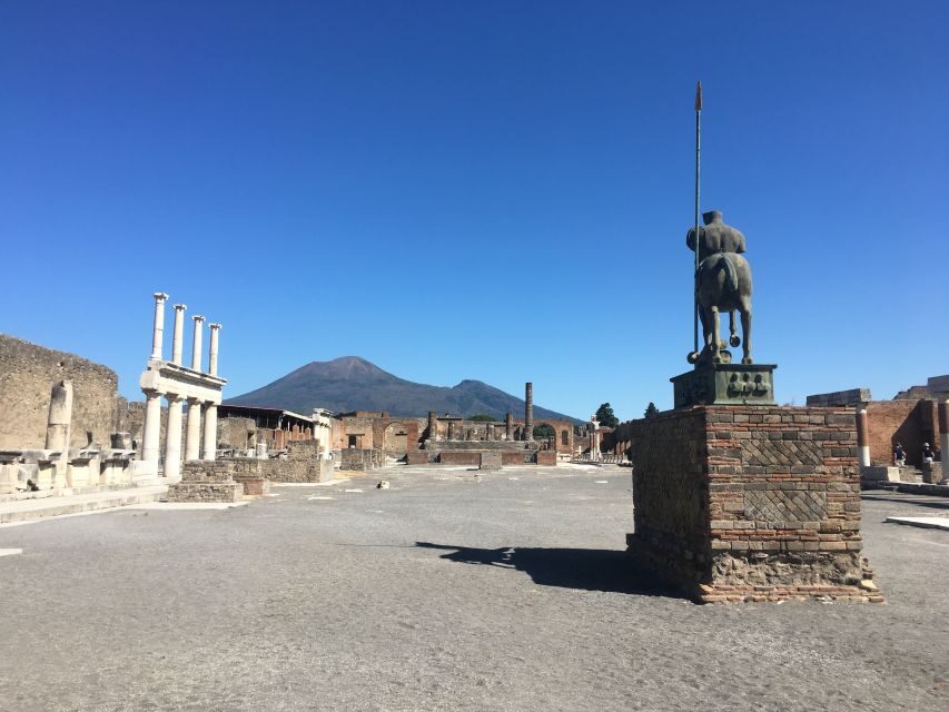Pompeii and Herculaneum: Guided Tour with an Archaeologist - Lunch break: how to use the downtime well