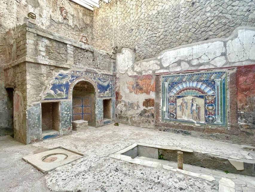 Pompeii and Herculaneum: Guided Tour with an Archaeologist - Benedetto, the small-group format, and why it matters