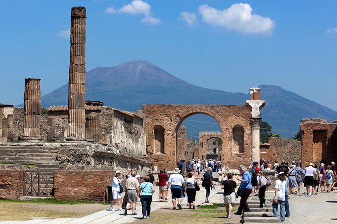 Pompeii and Herculaneum led by an Archaeologist with private transport - Private Mercedes transport and pickup: saving the day before you even start walking