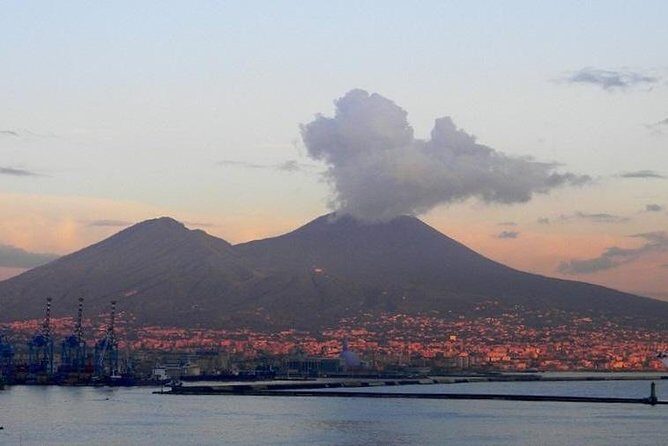 Pompeii and Mount Vesuvius Day Trip from Naples with Lunch - Lunch at a Local Restaurant: A Real Reset, Not a Snack